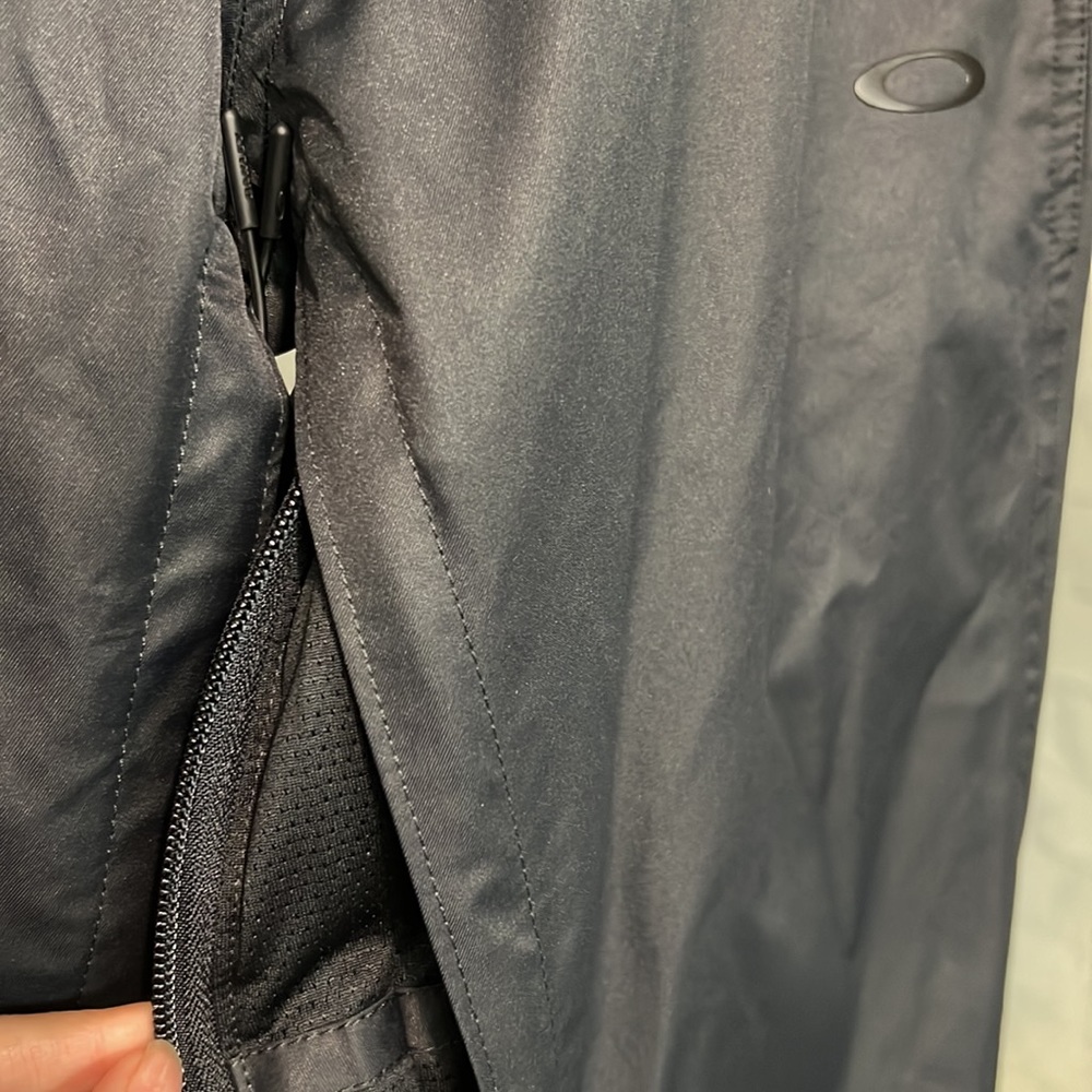 Oakley Bizone insulated 10k pants. - Picture 10 of 10